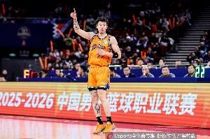 媒体人：上海季后赛经验不够丰富 这显出去年夏天引援的重要&正确